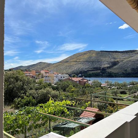 Apartmani Mlinar - Two Bedroom Apartment With Seaview Grebaštica Zewnętrze zdjęcie