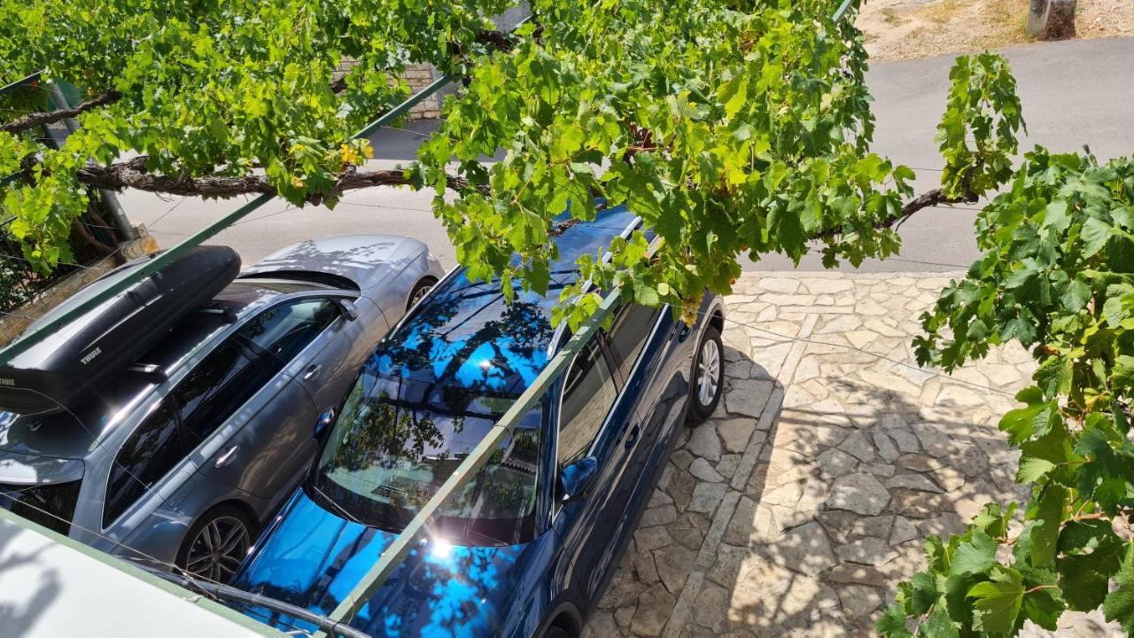 Apartmani Mlinar - Two Bedroom Apartment With Seaview Grebaštica Zewnętrze zdjęcie