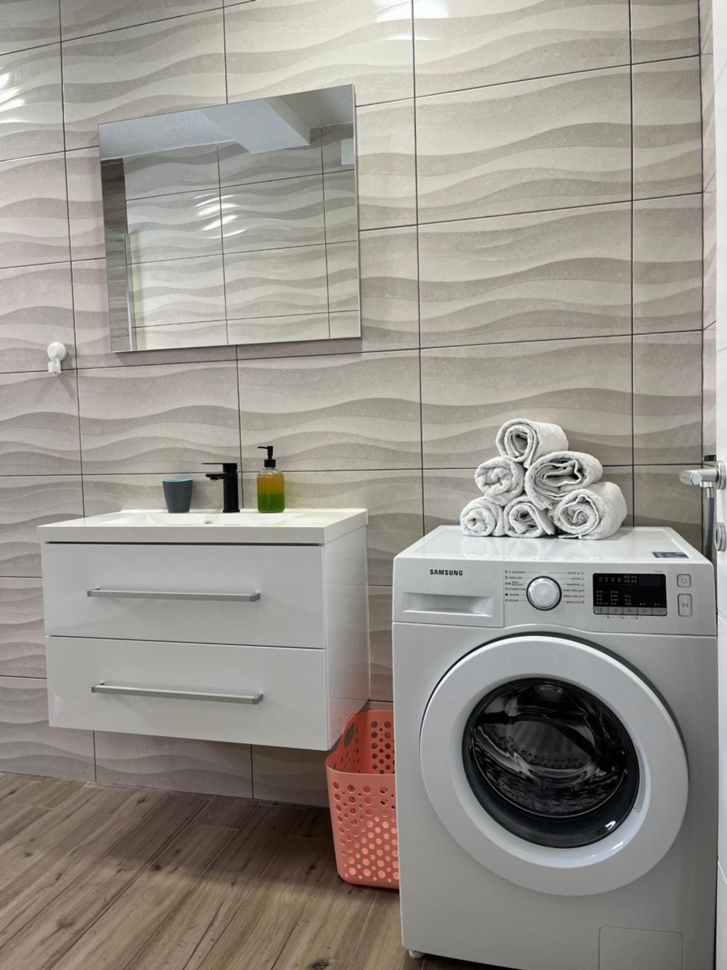 Apartmani Mlinar - Two Bedroom Apartment With Seaview Grebaštica Zewnętrze zdjęcie
