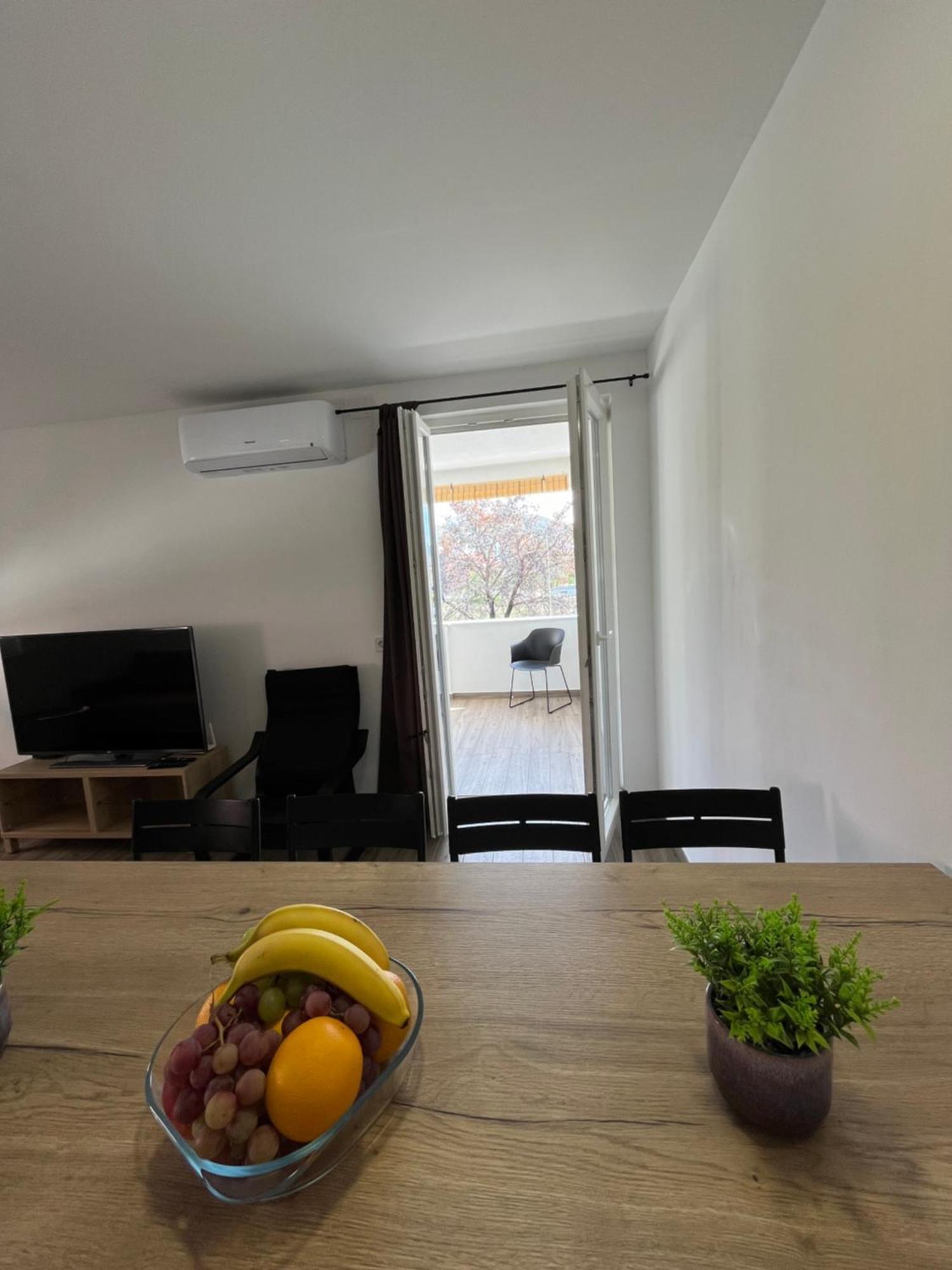 Apartmani Mlinar - Two Bedroom Apartment With Seaview Grebaštica Zewnętrze zdjęcie