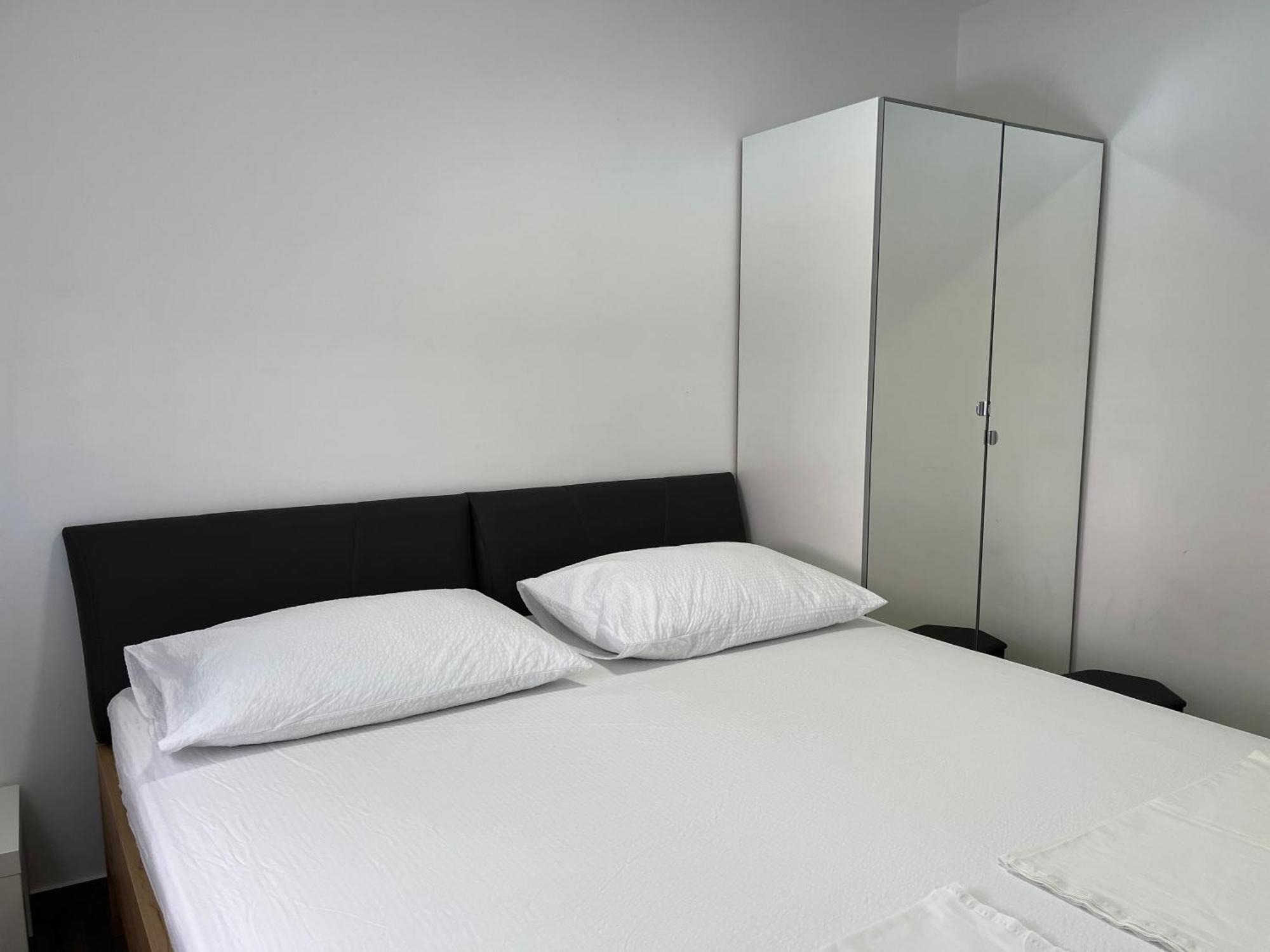 Apartmani Mlinar - Two Bedroom Apartment With Seaview Grebaštica Zewnętrze zdjęcie